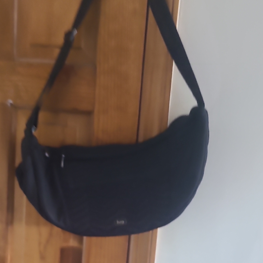 Lug Black Crossbody Boomerang Bag